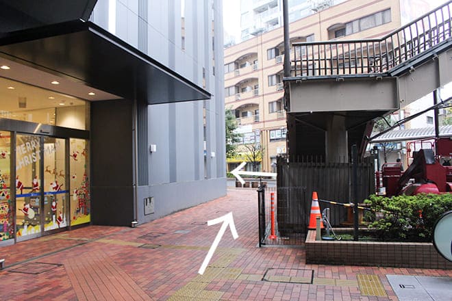 三鷹駅からのアクセス3